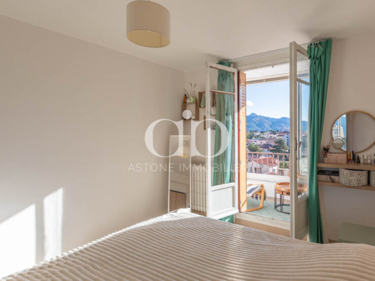 AUBAGNE : Appartement dans le centre vue Garlaban - Chambre - Astone Immobilier