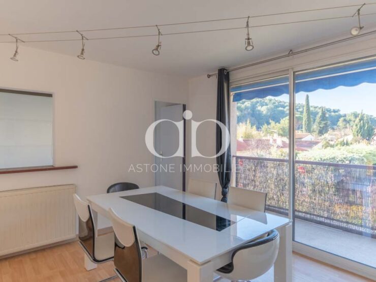 Appartement d’angle Carnoux centreNOUVEAU