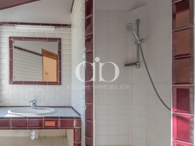 CASSIS : Demeure familiale, vue Couronne de Charlemagne - Salle De Bain - Astone Immobilier