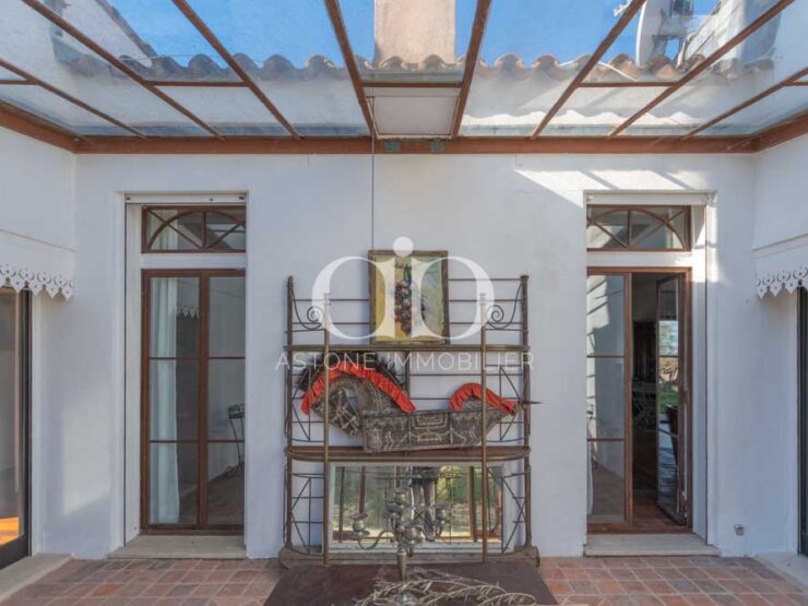 CASSIS : Demeure familiale, vue Couronne de Charlemagne - Veranda - Astone Immobilier