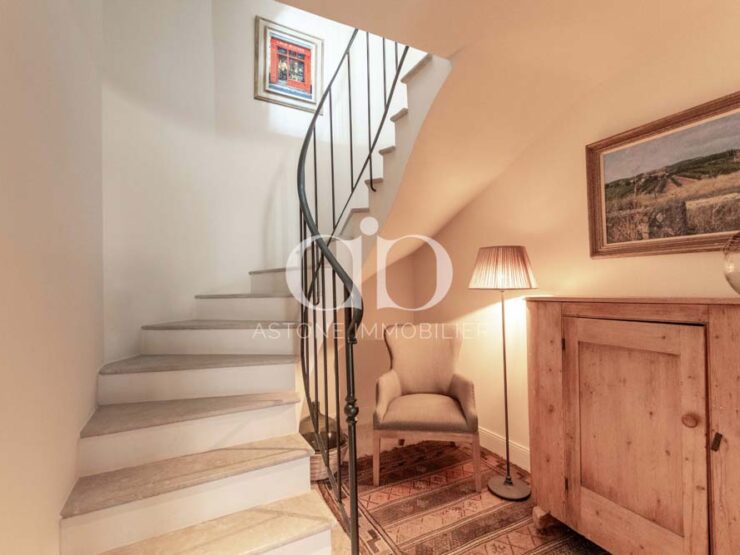 PRESQU'ILE CASSIS : Bastide vue mer - Escalier Interieur - Astone Immobilier