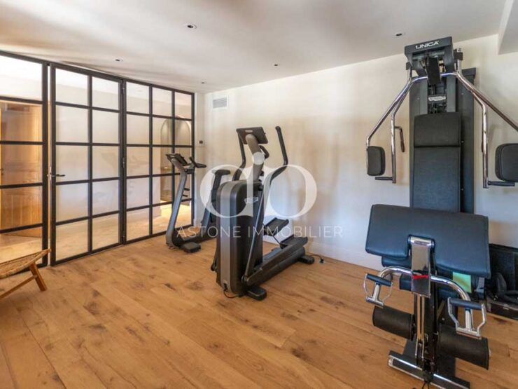 PRESQU'ILE CASSIS : Bastide vue mer - Gym - Astone Immobilier