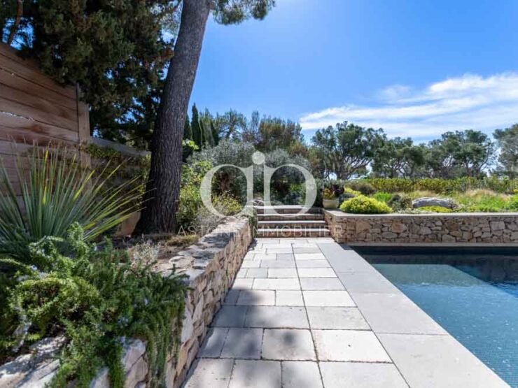 PRESQU'ILE CASSIS : Bastide vue mer - Piscine - Astone Immobilier