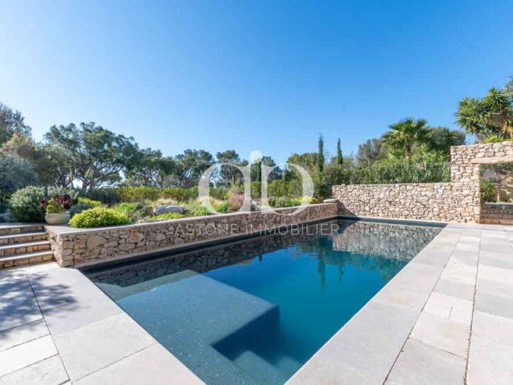 PRESQU'ILE CASSIS : Bastide vue mer - Pisicne - Astone Immobilier