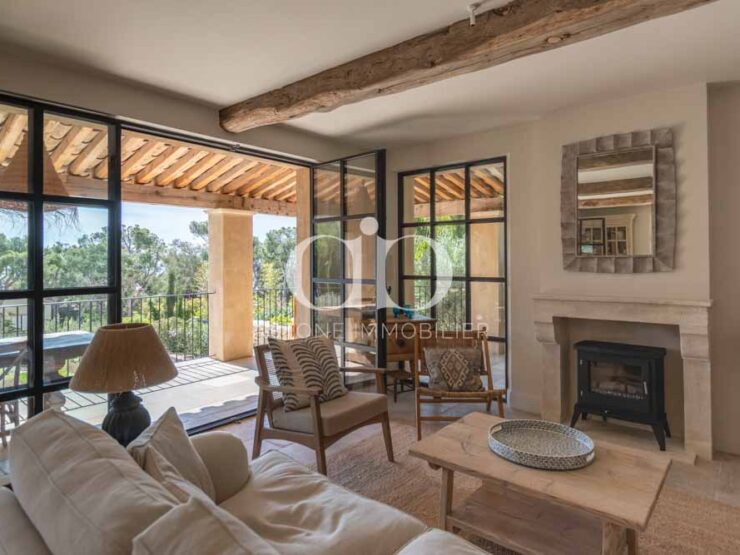 PRESQU'ILE CASSIS : Bastide vue mer - Salon - Astone Immobilier