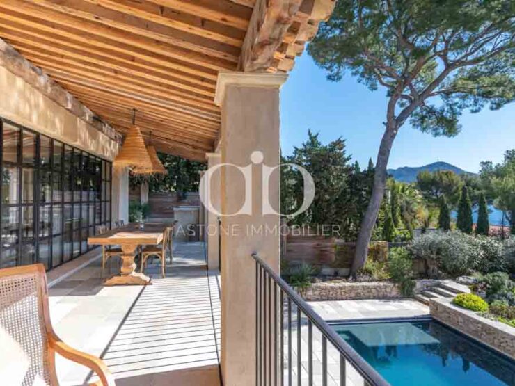 Presqu’île Cassis vue mer<div class="wpsight-featured-title-after"><div style="border-color:#f5f49f" class="wpsight-featured"><span style="background-color:#f5f49f;color:#444">NOUVEAU</span></div></div>