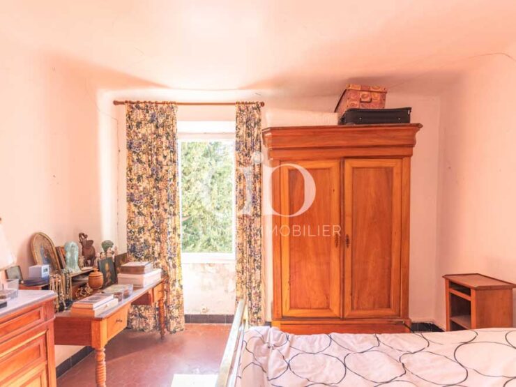 ROQUEVAIRE : Demeure ancienne Provençale - Chambre - Astone Immobilier