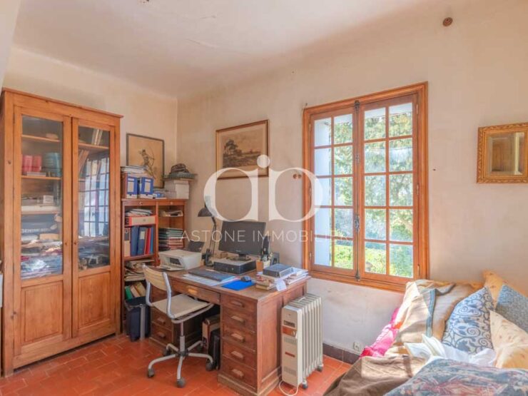 ROQUEVAIRE : Demeure ancienne Provençale - Chambre - Astone Immobilier