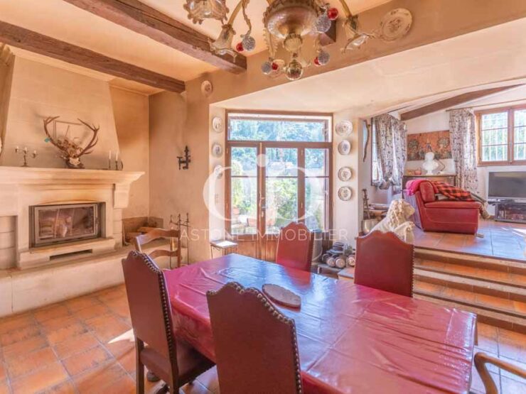 ROQUEVAIRE : Demeure ancienne Provençale - Salle A Manger - Astone Immobilier