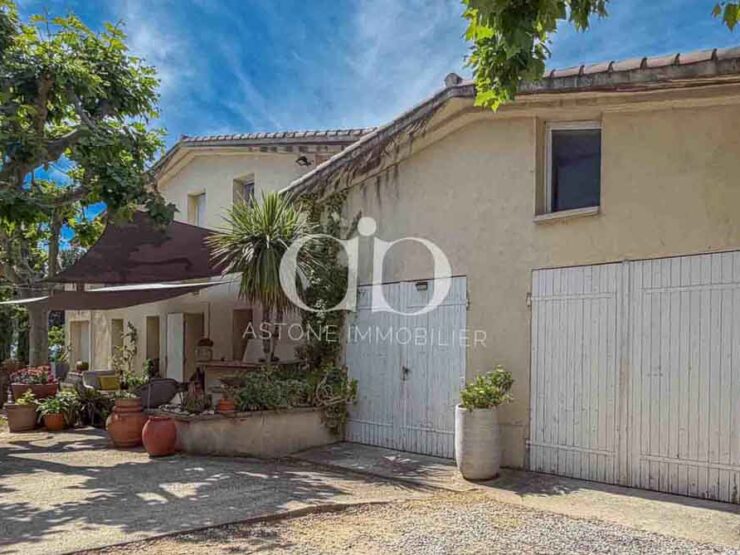 MARSEILLE: Domaine avec vue panoramique sur la baie - Garage - Astone Immobilier
