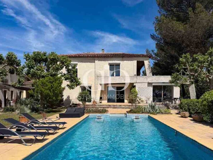 MARSEILLE: Domaine avec vue panoramique sur la baie - Piscine - Astone Immobilier