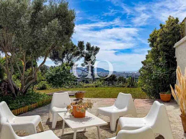 MARSEILLE: Domaine avec vue panoramique sur la baie - Terrasse - Astone Immobilier