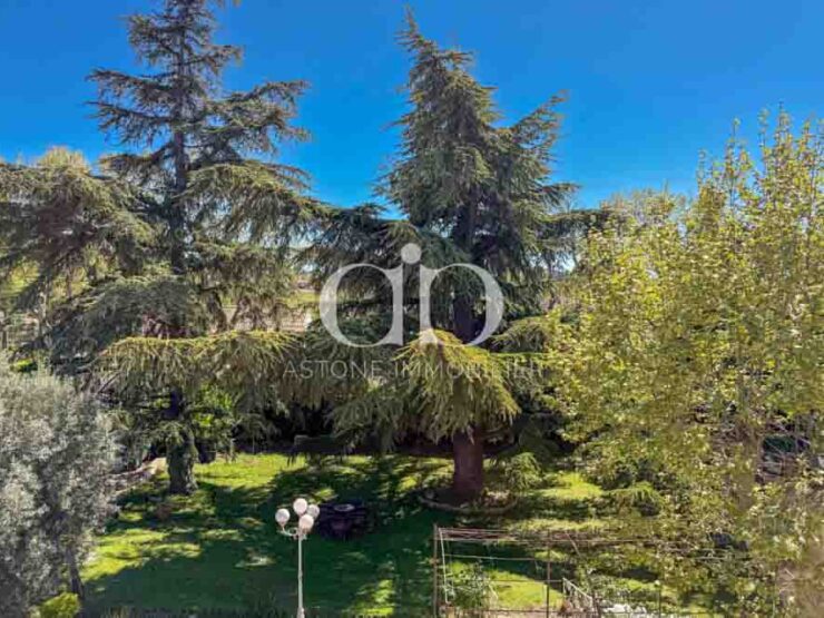PLAN - DE - CUQUES : Vaste propriété 500m2 - Jardin - Astone Immobilier