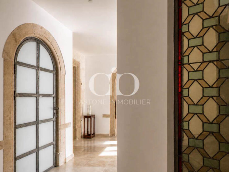 SAINT - MAXIMIM : Propriété - Entree - Astone Immobilier