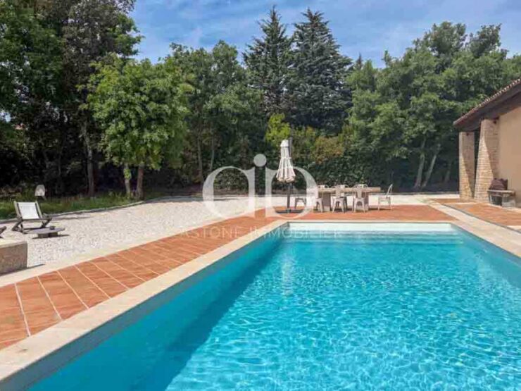 SAINT - MAXIMIM : Propriété - Piscine - Astone Immobilier