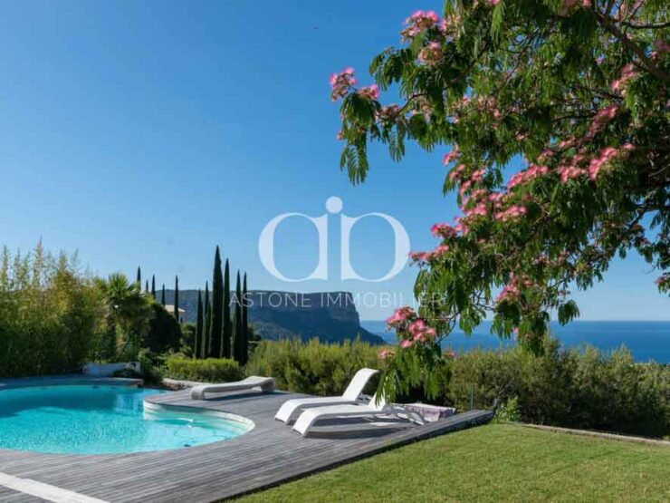 CASSIS : Villa magnifique avec piscine vue Mer et Cap Canaille - Vue Cap Canaille - Astone Immobilier