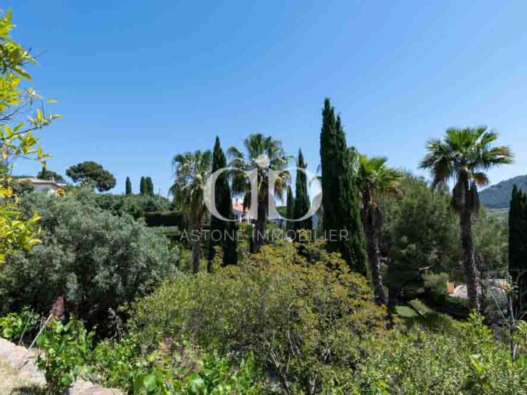 CASSIS : villa moderne - Jardin - Astone Immobilier