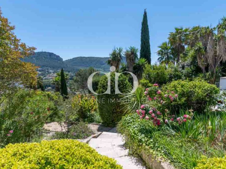 CASSIS : villa moderne - Jardin - Astone Immobilier