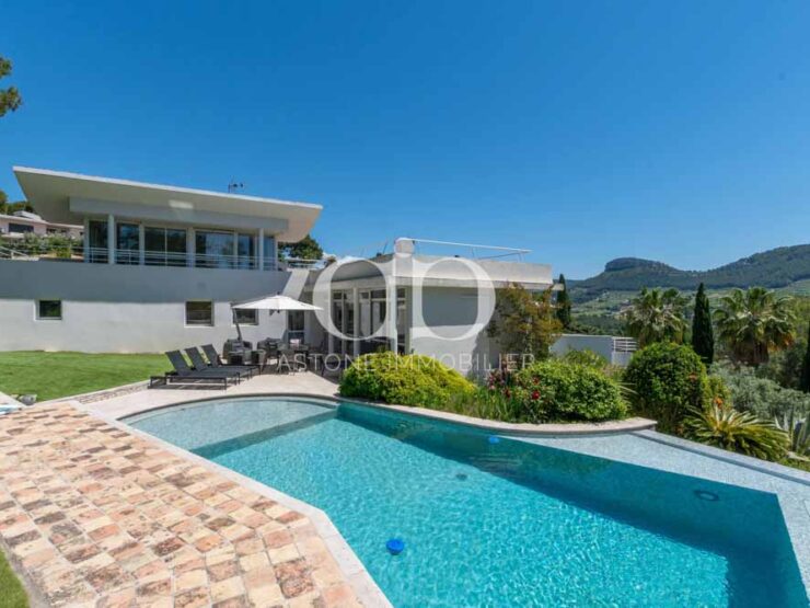 CASSIS : villa moderne - Piscine - Astone Immobilier