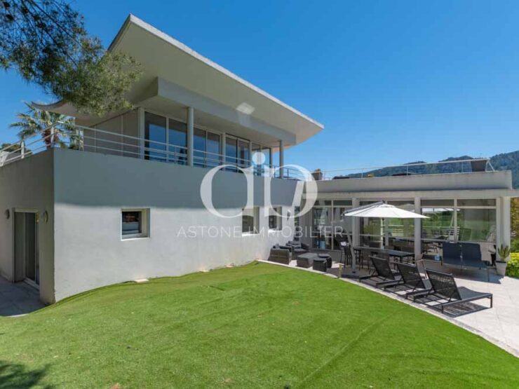 CASSIS : Superbe villa moderne - Terrasse - Astone Immobilier