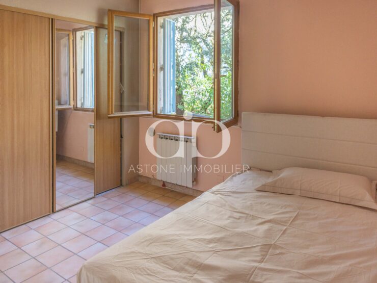 LAMBESC : Villa de plain - pied quartier Saint Louis - Chambre - Astone Immobilier