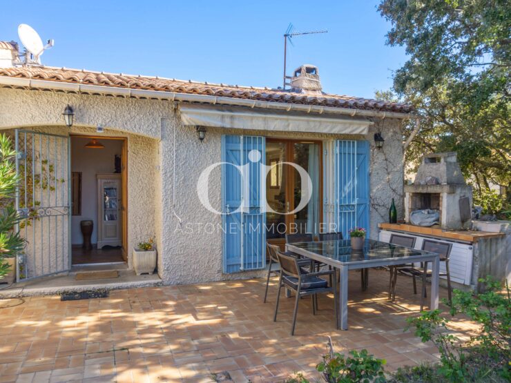 LAMBESC : Villa de plain - pied quartier Saint Louis - Facade - Astone Immobilier