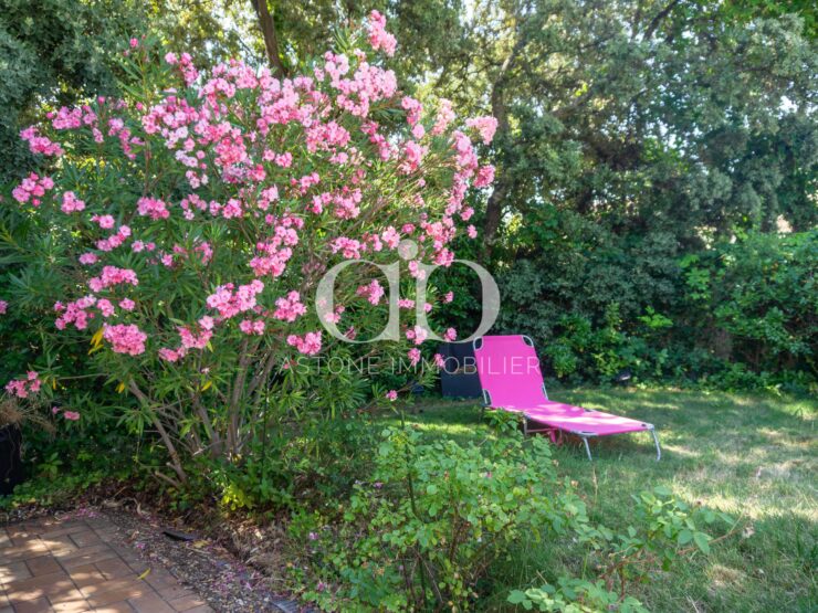 LAMBESC : Villa de plain - pied quartier Saint Louis - Jardin - Astone Immobilier