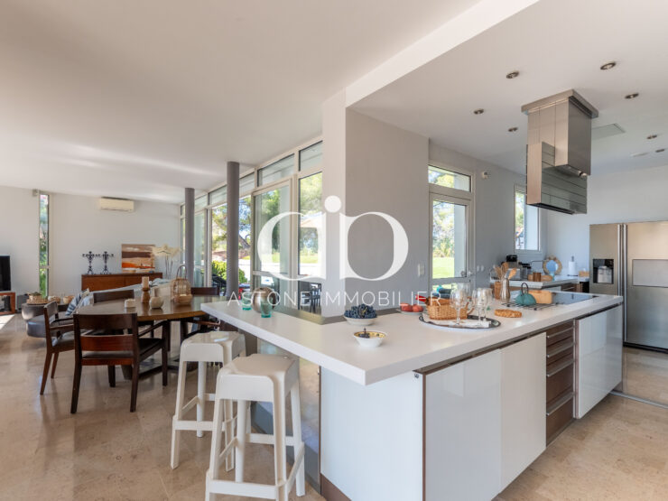 CASSIS : Superbe villa moderne - Cuisine - 146 - Astone Immobilier