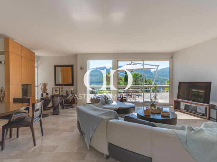 CASSIS : Superbe villa moderne - Living - 157 - Astone Immobilier